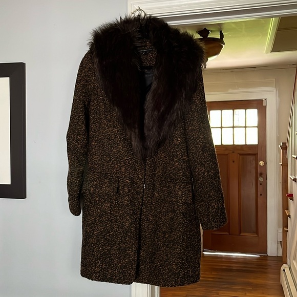 WHBM black and tan marbled coat w black faux fur color NWOT - Picture 4 of 8